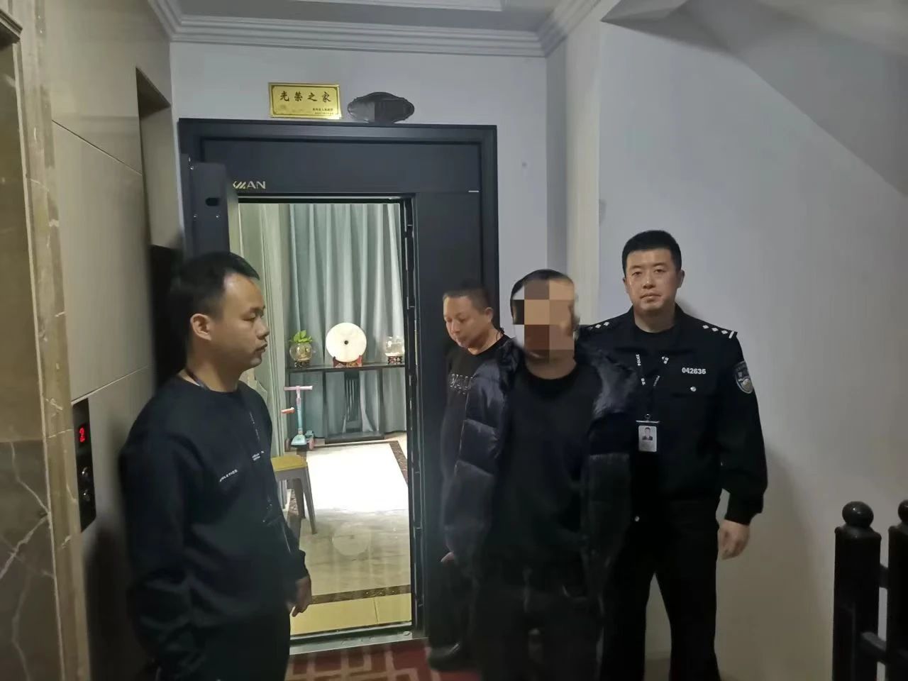 大观乡全副伪装仍被识别！双龙公安成功抓获一名撬锁盗窃嫌疑人